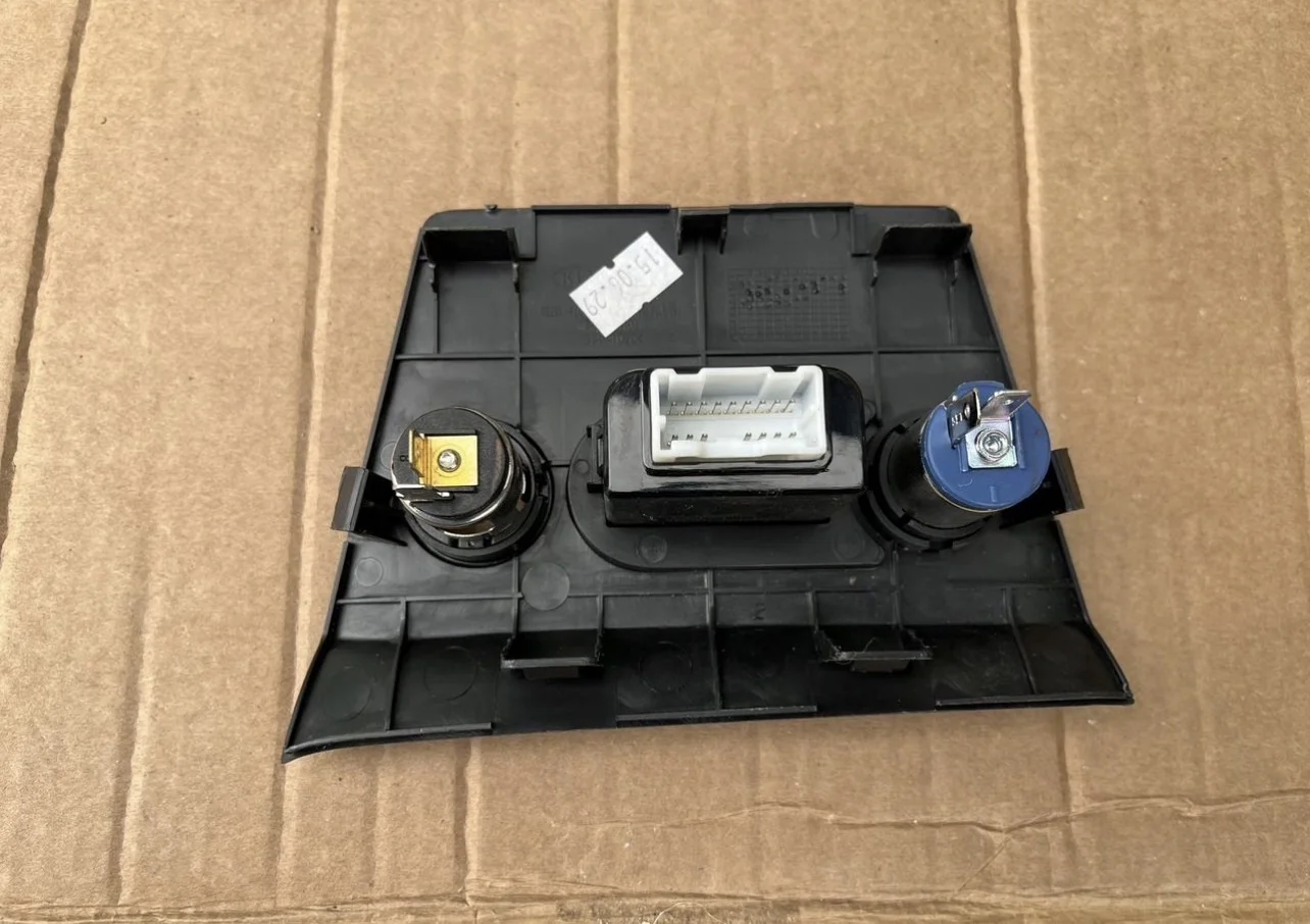 Разьем AUX USB KIA rio3 - миниатюра 2