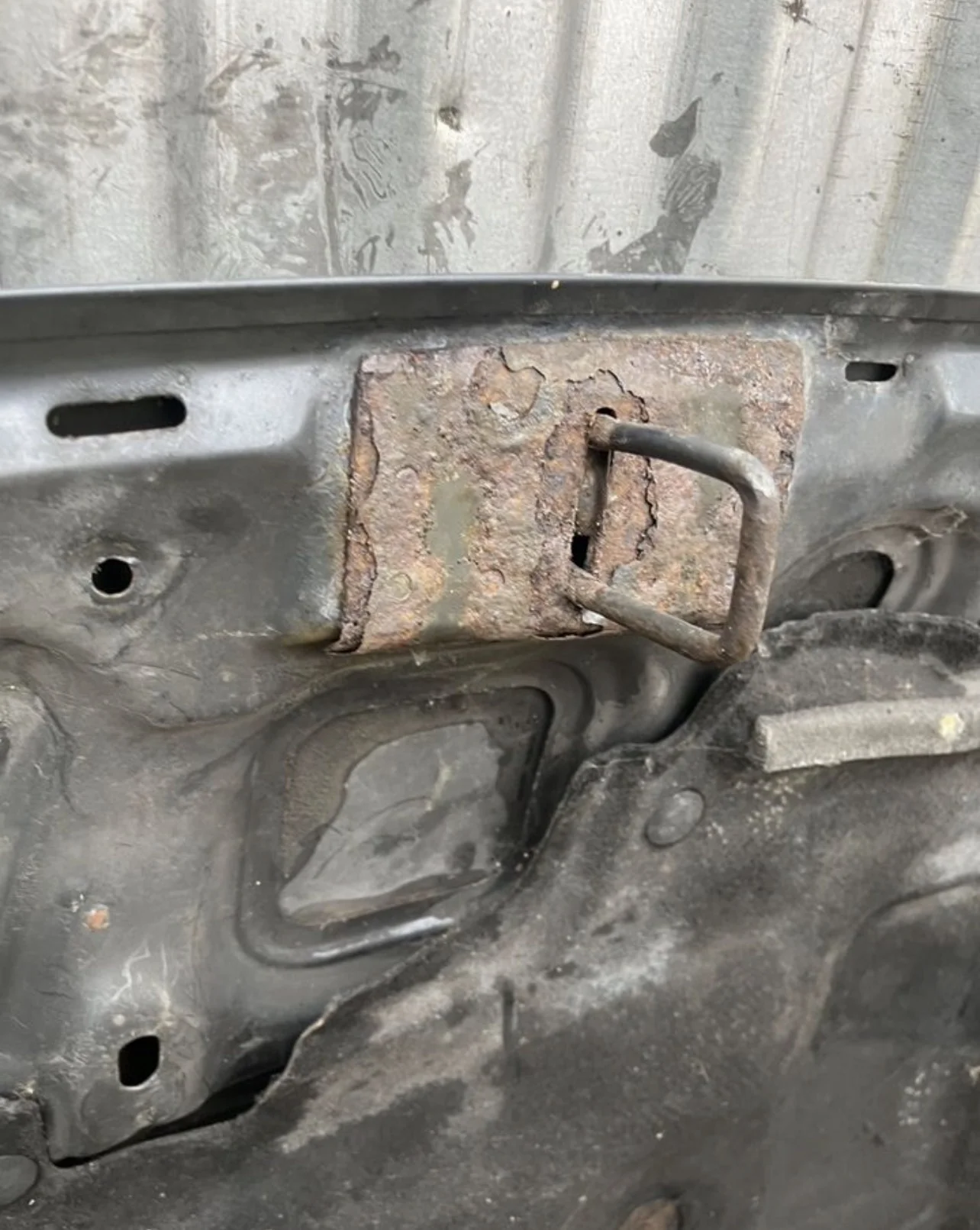 Капот Ford ka 1 - миниатюра 3