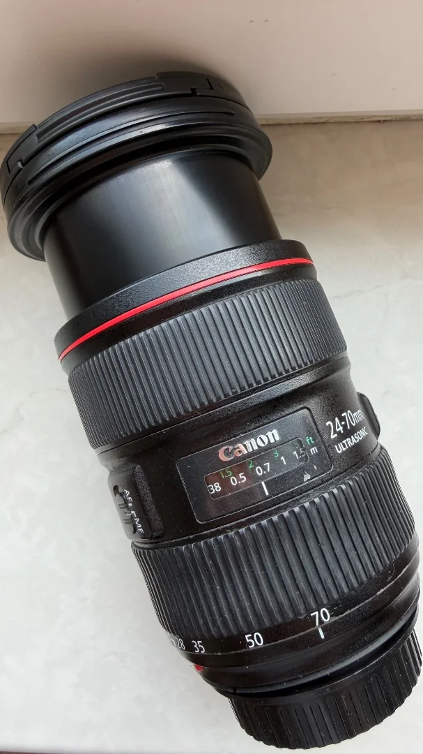 Canon EF 24-70 mm, 2,8 II USM - миниатюра 3