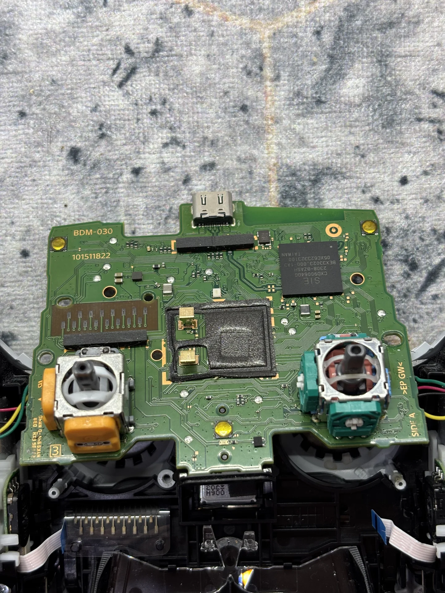 Геймпад Sony Dualsense с механизмом Холла - миниатюра 10