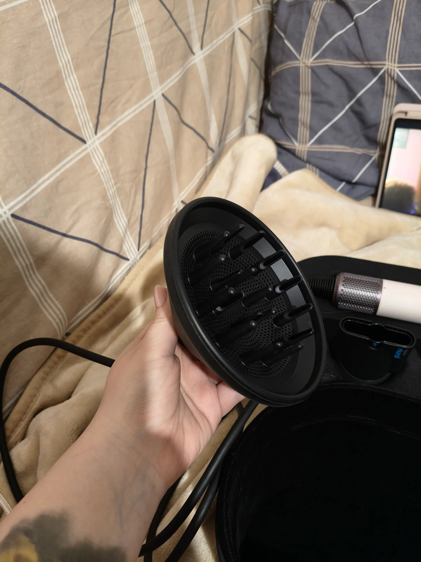 Фен стайлер Dyson - миниатюра 4