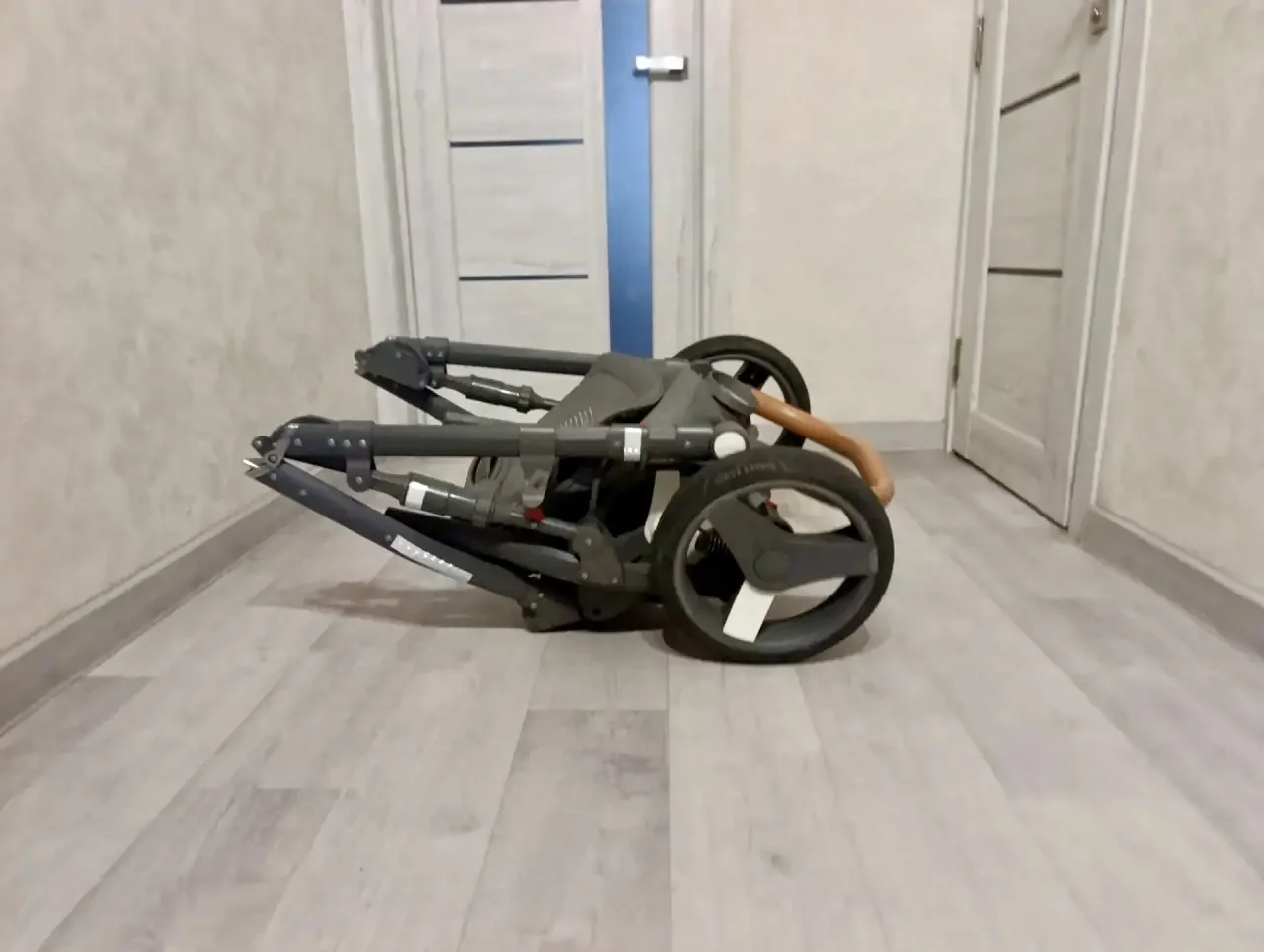 Коляска 3 в 1 Adamex Monte Carbon - миниатюра 11