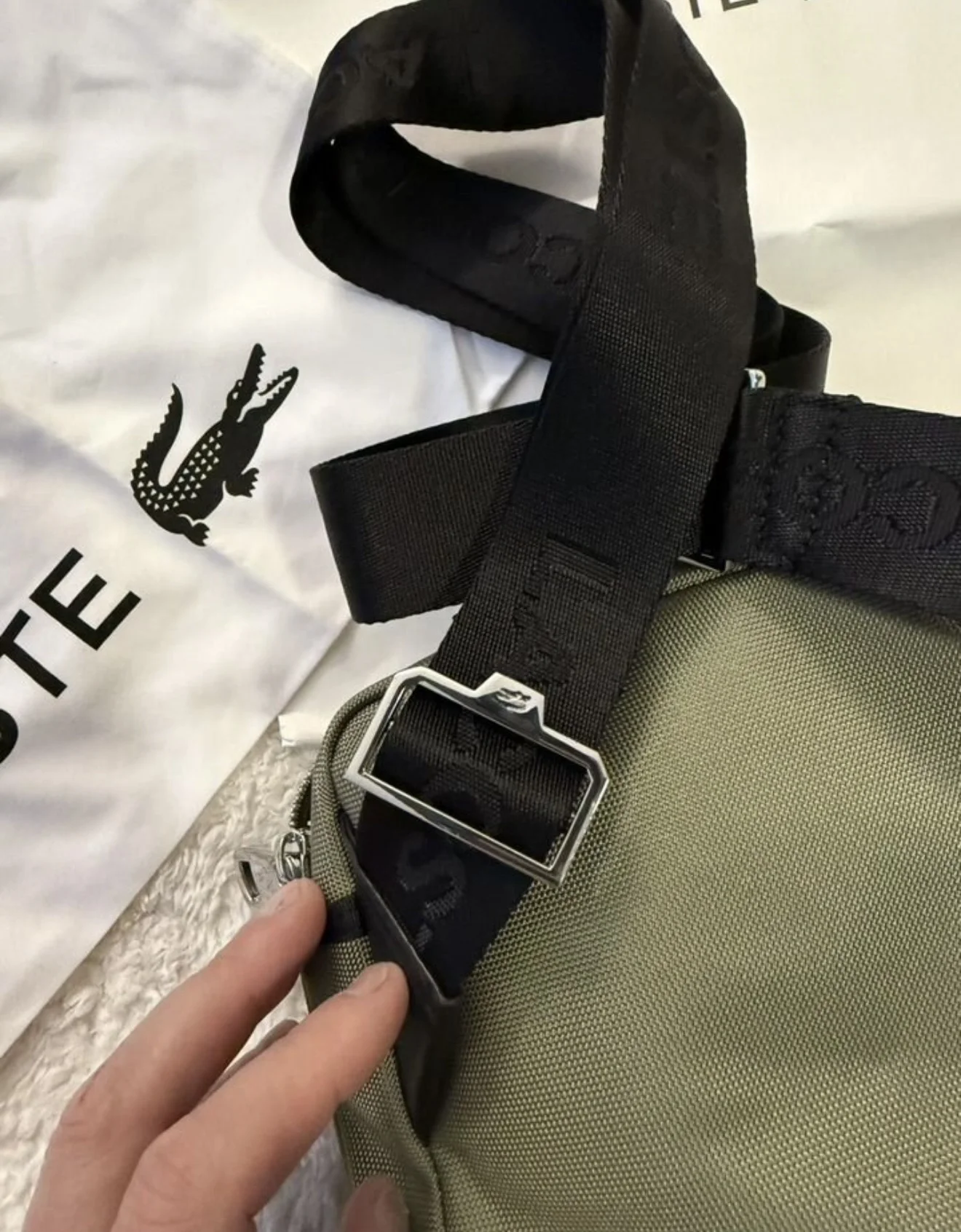 сумка мессенджер Lacoste (Хаки / Оливковая) - миниатюра 9