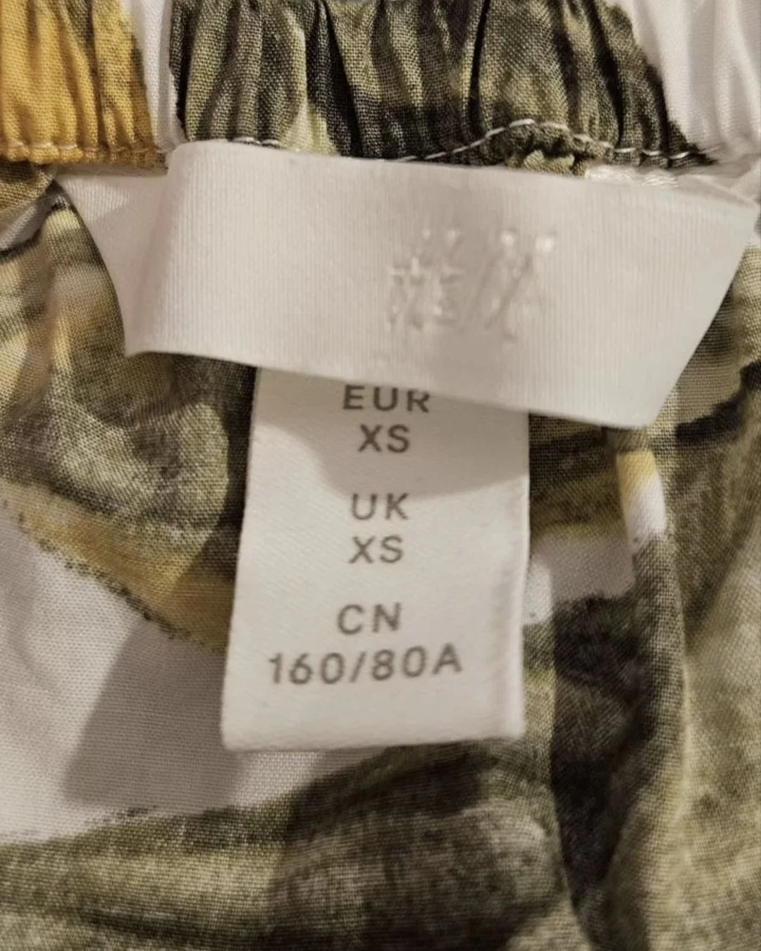 H&M комплект шорты и топ - миниатюра 6