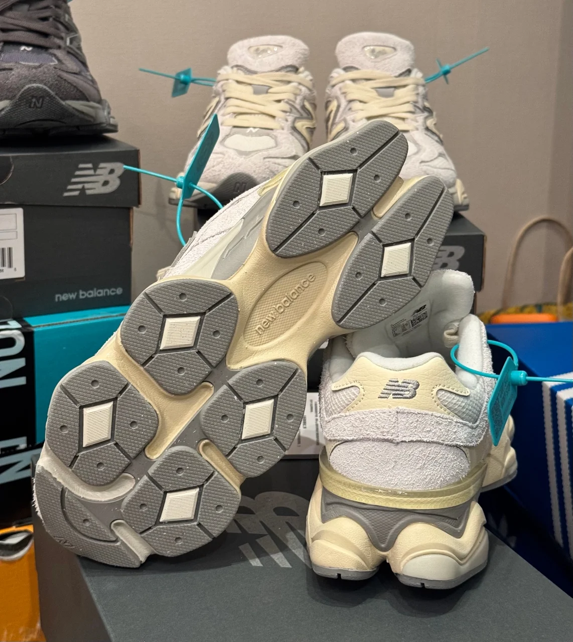 Кроссовки New Balance 9060 оригинал - миниатюра 6