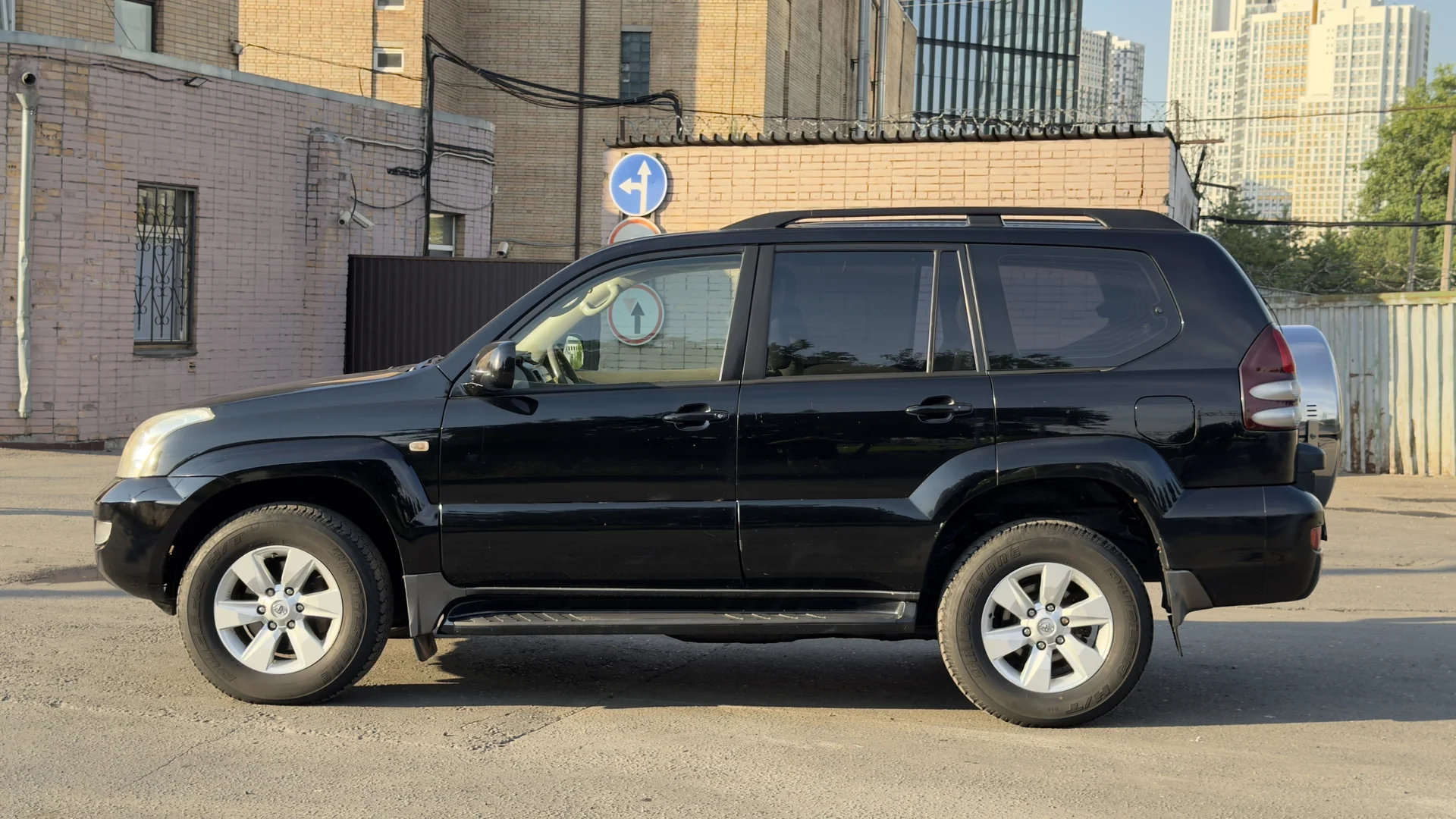 Toyota Land Cruiser Prado - миниатюра 3