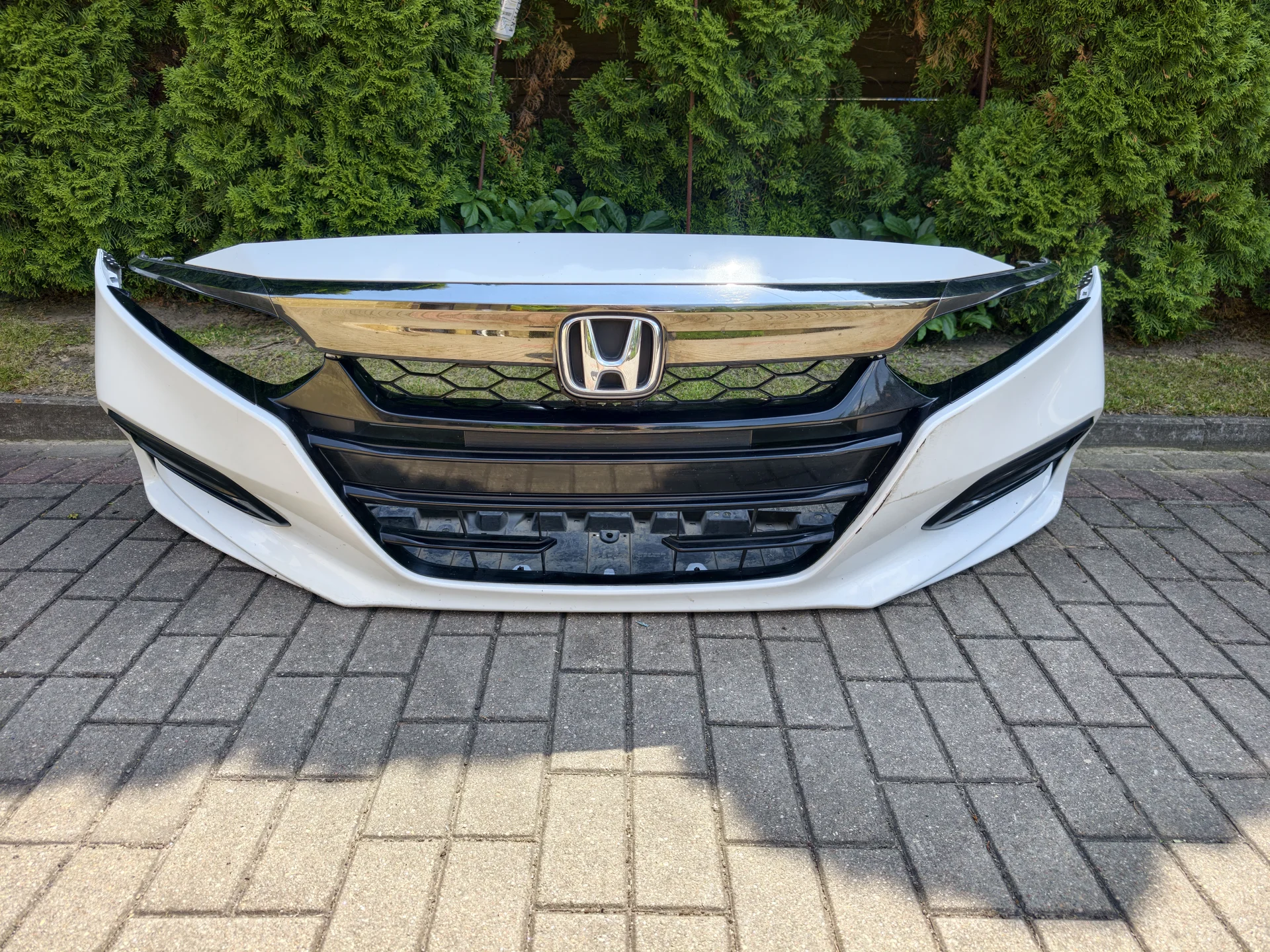 Бампер передний Honda Accord X 10