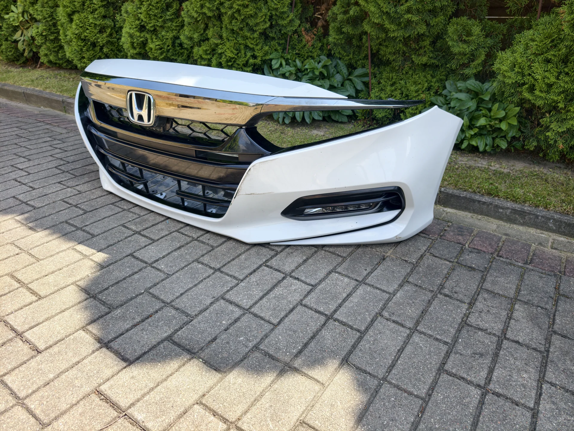 Бампер передний Honda Accord X 10 - миниатюра 2