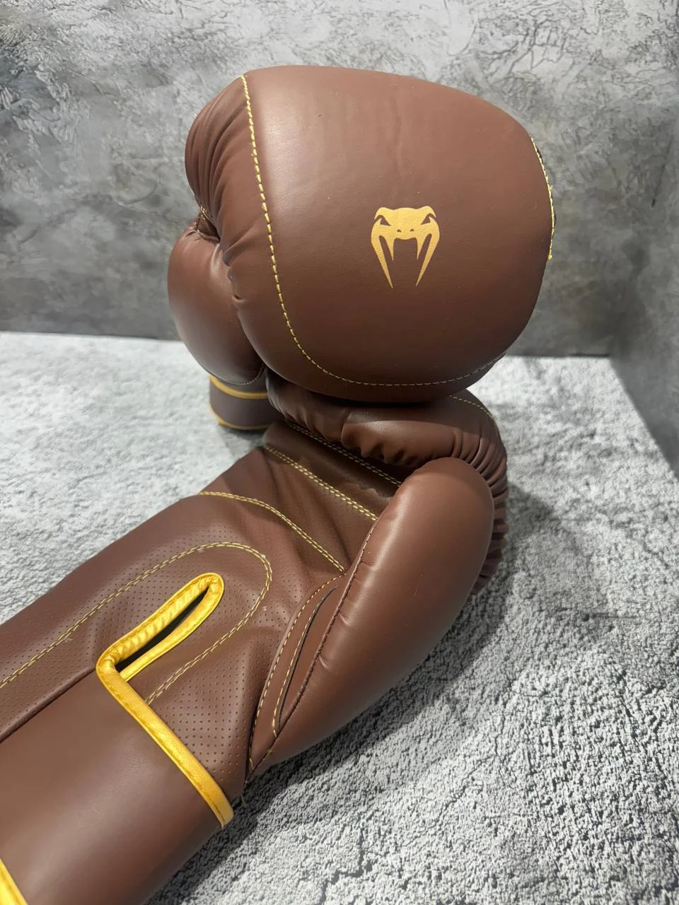 Боксерские перчатки Venum 05  brown - миниатюра 5