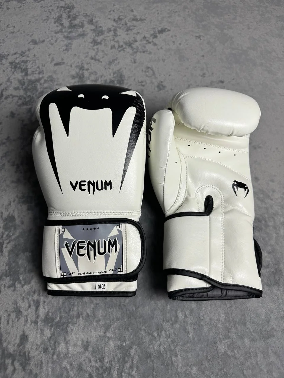 Боксерские перчатки Venum white - миниатюра 3