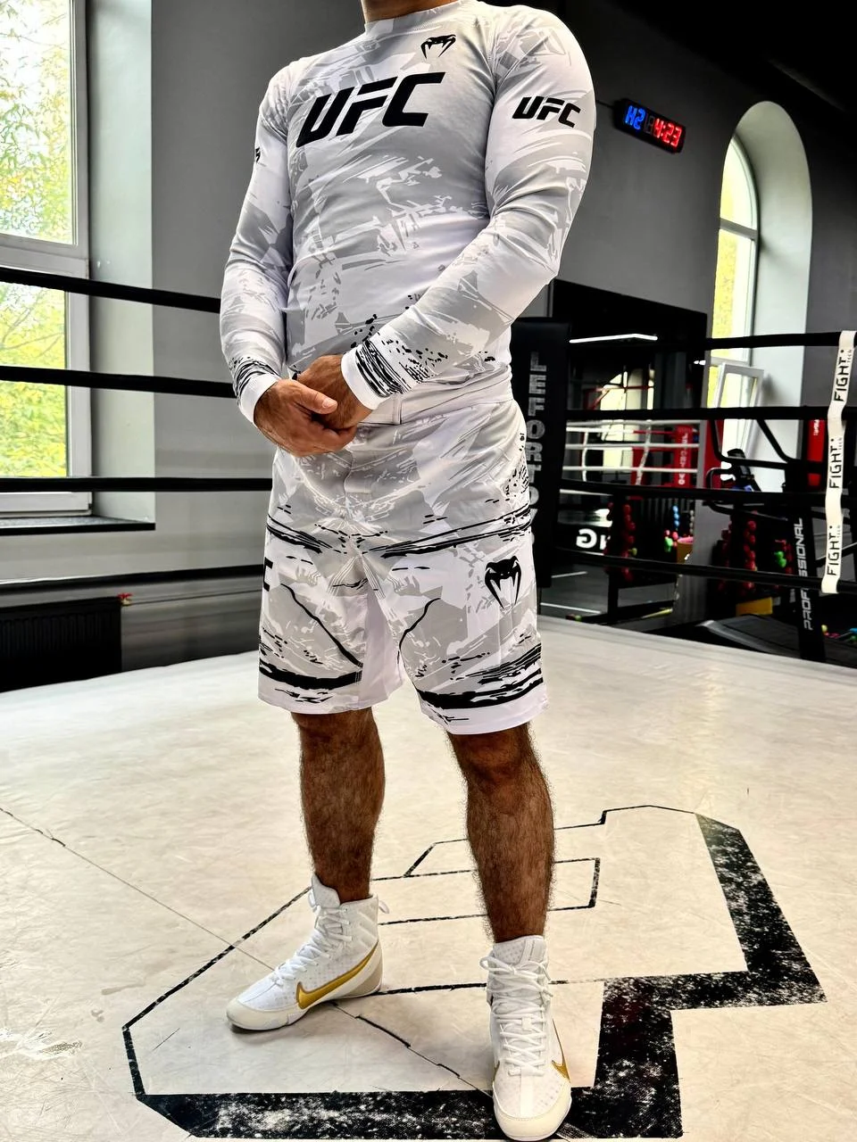 Форма Venum UFC длинные рукава - миниатюра 3