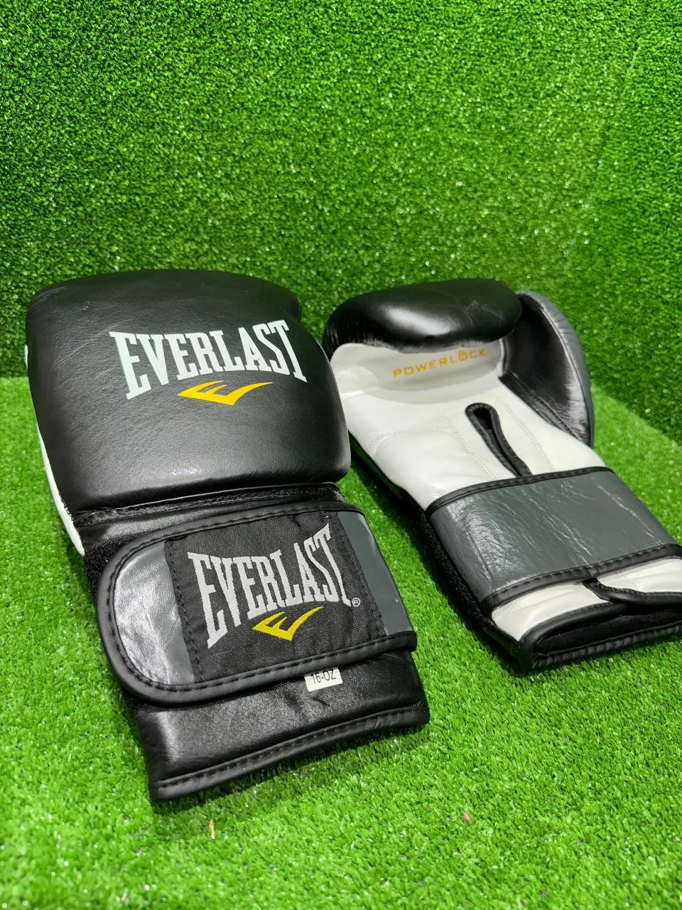 Боксерские перчатки Everlast - миниатюра 2