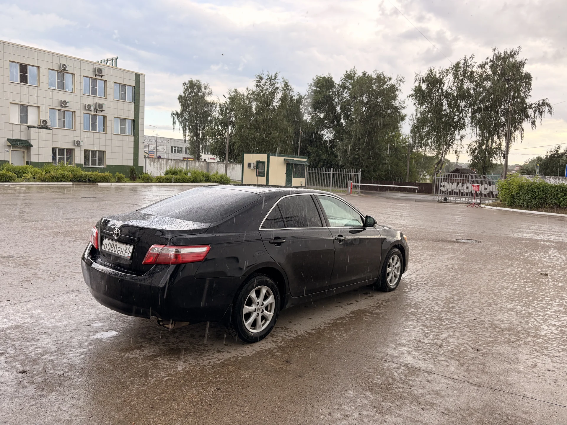 Toyota Camry - миниатюра 2