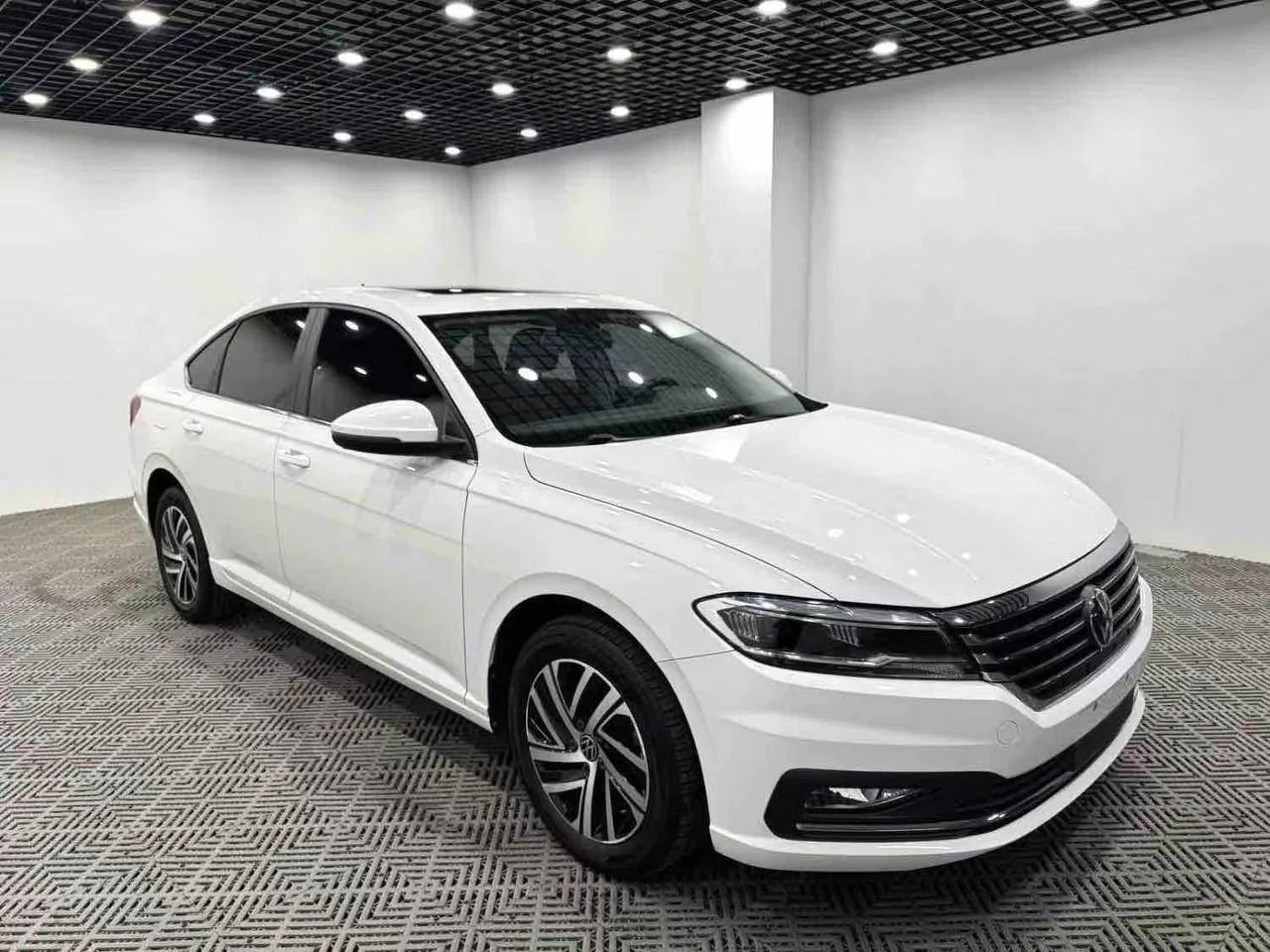 Volkswagen Lavida 2022 1.4TSI 280TSI Comfort Editi - миниатюра 2