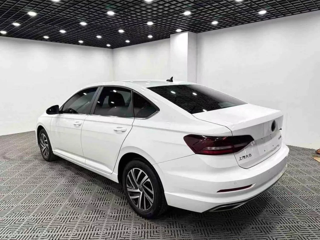 Volkswagen Lavida 2022 1.4TSI 280TSI Comfort Editi - миниатюра 8