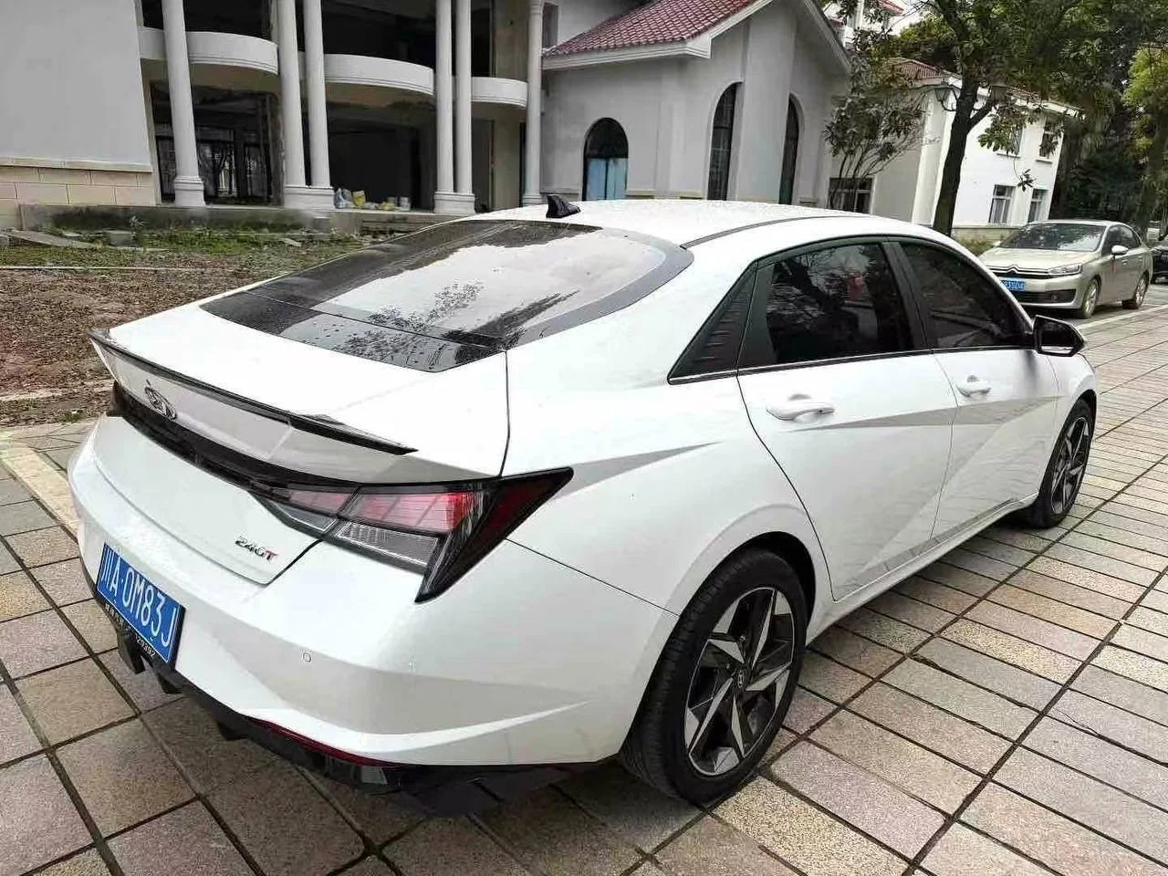 Hyundai Elantra 2021 1.4TGDi 240TGDi LUX Noble Edi - миниатюра 3