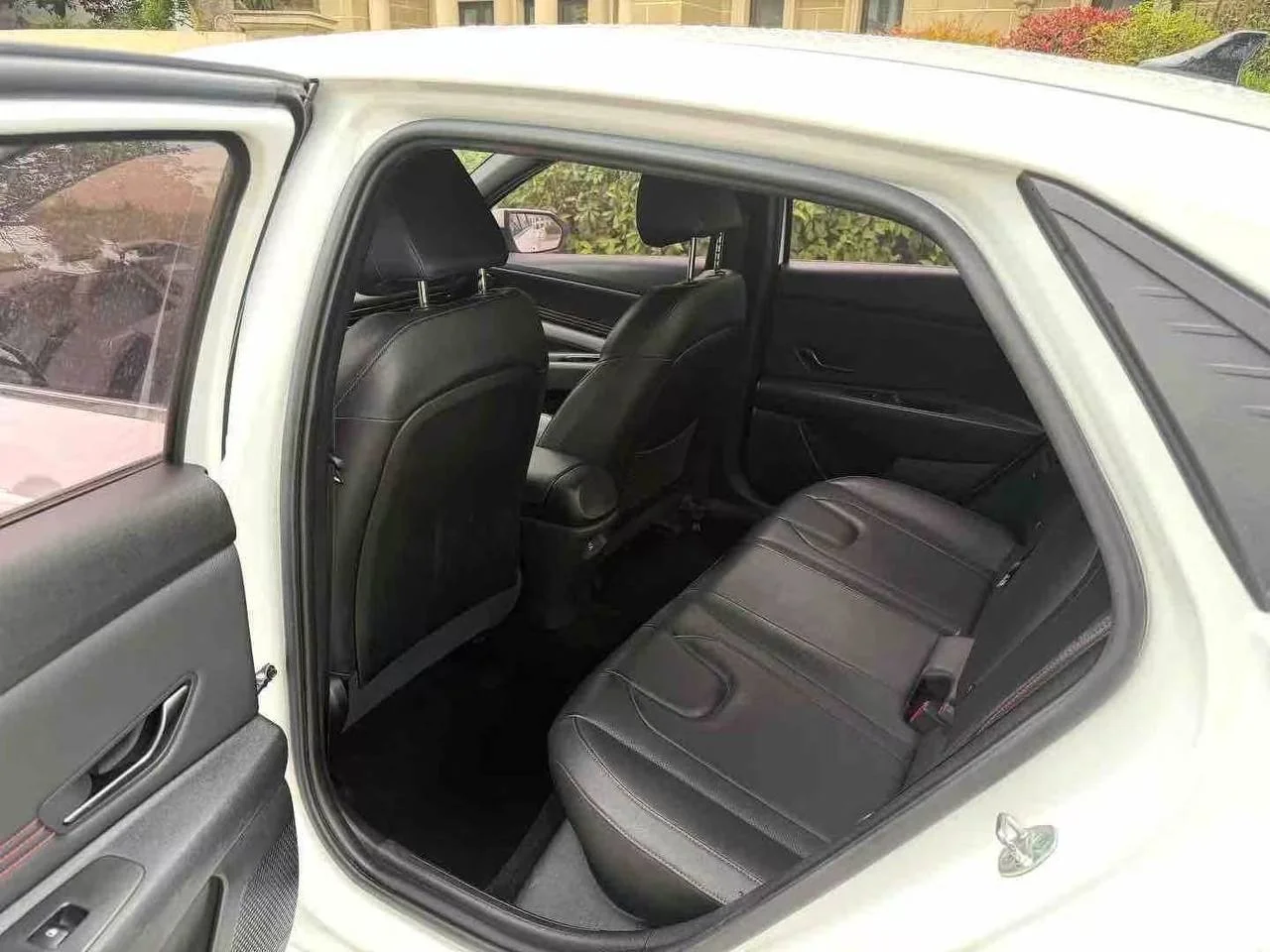 Hyundai Elantra 2021 1.4TGDi 240TGDi LUX Noble Edi - миниатюра 7