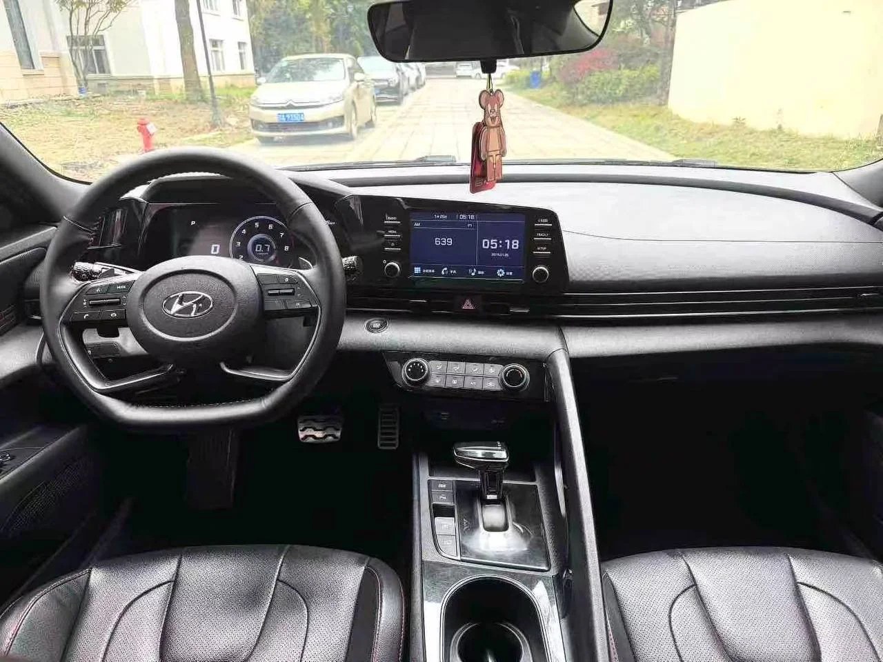 Hyundai Elantra 2021 1.4TGDi 240TGDi LUX Noble Edi - миниатюра 9