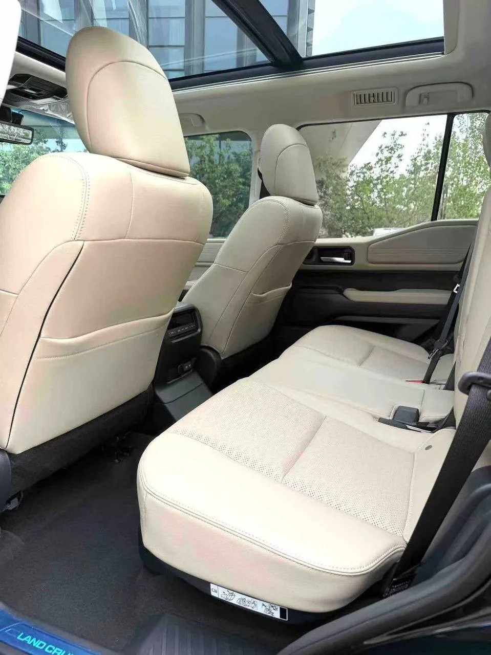 Toyota Prado 2025 HEV 2.4T Flagship VX Edition 5-S - миниатюра 8