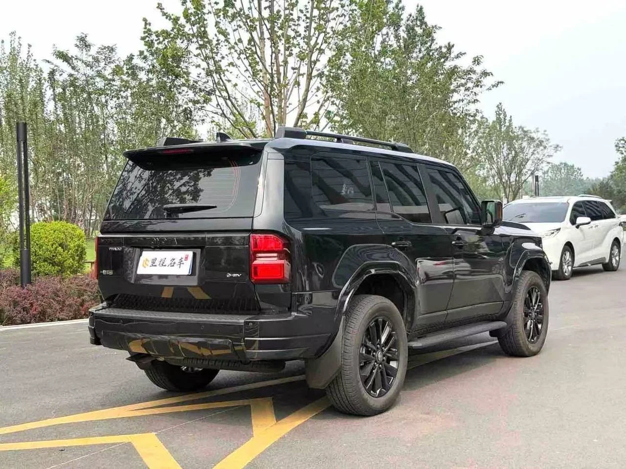 Toyota Prado 2025 HEV 2.4T Flagship VX Edition 5-S - миниатюра 10