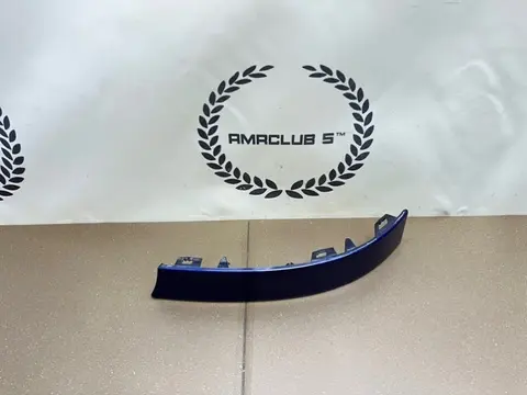 Накладка фонаря задняя правая Audi A4 B5 (8D) 1.8
