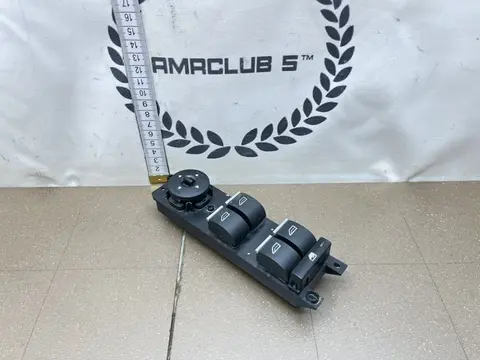 Блок управления стеклоподъемниками Ford Focus 3