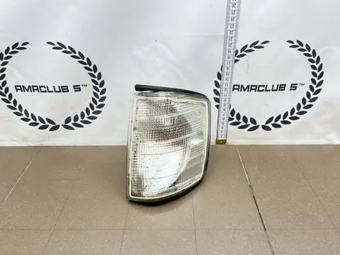 Поворотник левый Mercedes-Benz 190 (W201) 1990