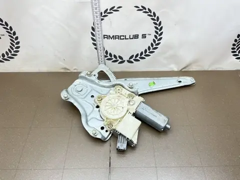 Стеклоподъемник задний правый Toyota Avensis 2