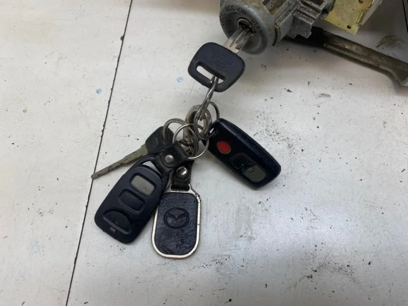 Рулевая колонка с замком зажигания Mazda MPV (LW) - миниатюра 3