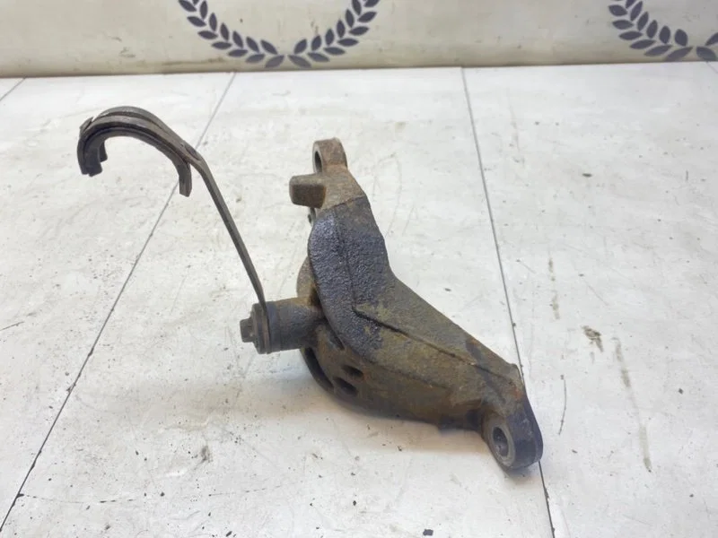 Кронштейн двигателя Mazda MPV (LW) 2.5 GY-DE 2001 - миниатюра 7