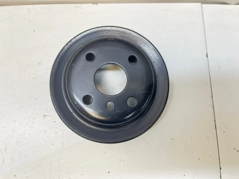 Шкив помпы Hyundai Santamo 1 2.0 C4CP 1998 - миниатюра 6