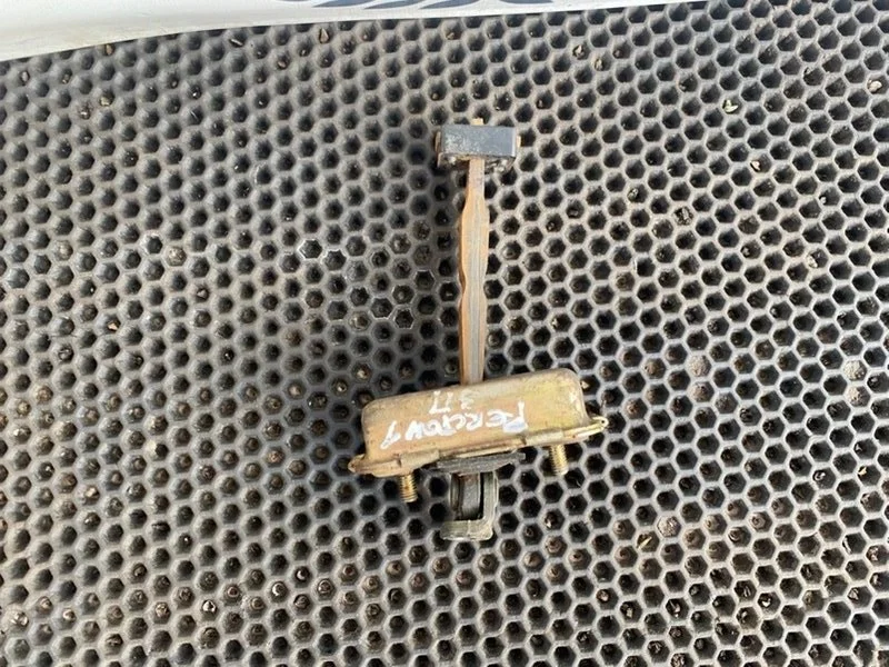 Ограничитель двери задний SsangYong Rexton 1 (GAB) - миниатюра 2
