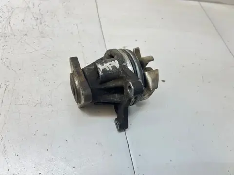 Насос водяной Mazda MPV 2 (LW) 1.8 F8 2003