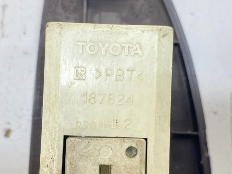 Кнопка стеклоподъемника передняя левая Toyota Mark - миниатюра 8