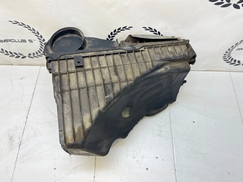 Корпус воздушного фильтра Porsche Cayenne 1 (957) - изображение 1