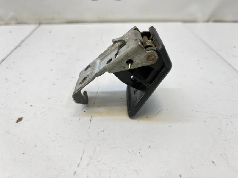 Ручка открывания капота Mitsubishi Galant 8 (EA0) - миниатюра 5