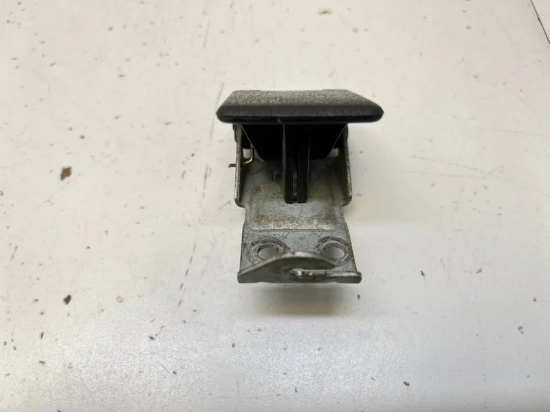 Ручка открывания капота Mitsubishi Galant 8 (EA0) - миниатюра 7