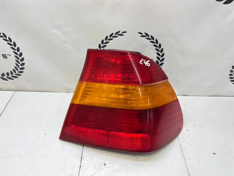 Фонарь задний правый BMW 3-Series (E46) 2000 - изображение 1