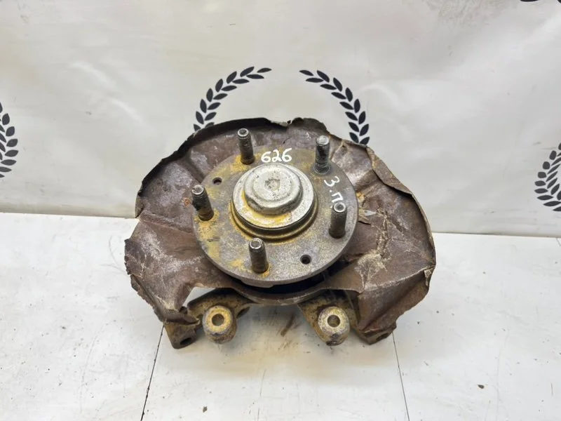 Кулак задний правый Mazda 626 (GE) 1997 - изображение 1