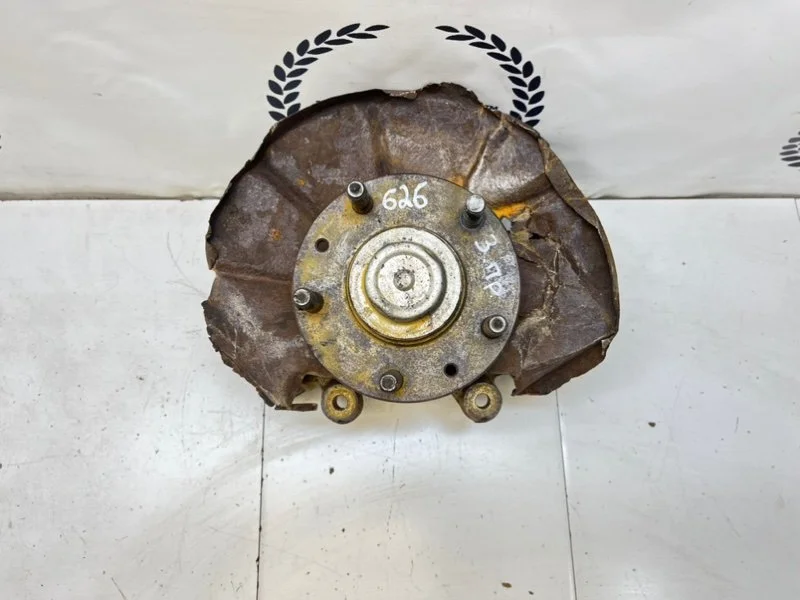 Кулак задний правый Mazda 626 (GE) 1997 - миниатюра 2