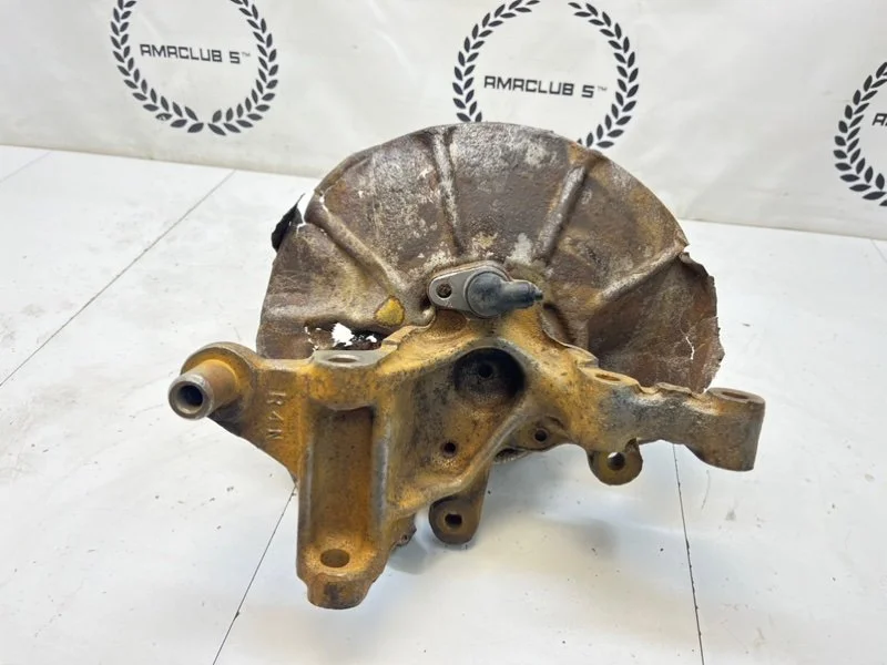 Кулак задний правый Mazda 626 (GE) 1997 - миниатюра 6