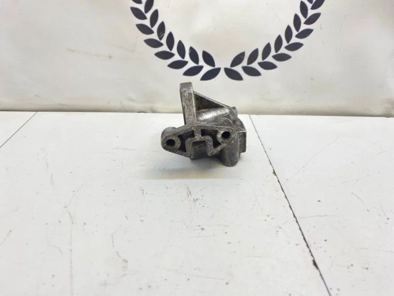 Кронштейн клапана EGR Skoda Octavia 2 A5 (1Z) 1.6 - миниатюра 10