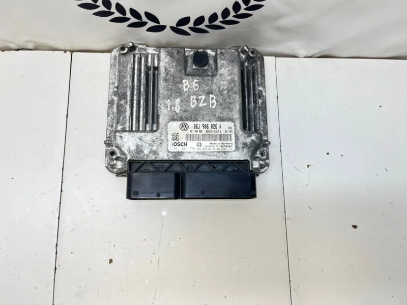Эбу блок управления двигателем Volkswagen Passat 6 - миниатюра 2