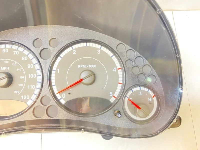 Приборная панель Jeep Liberty (KJ) 2004 - миниатюра 3