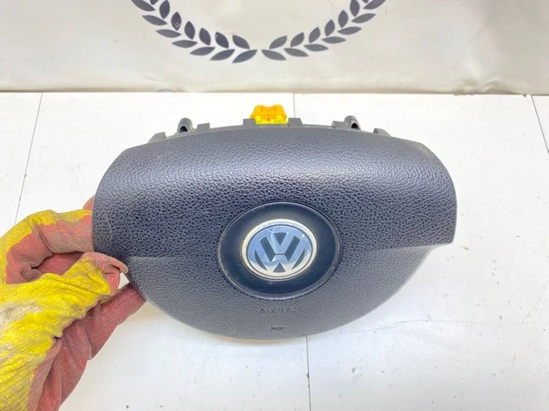 Подушка безопасности в руль Volkswagen Passat B6 - миниатюра 2