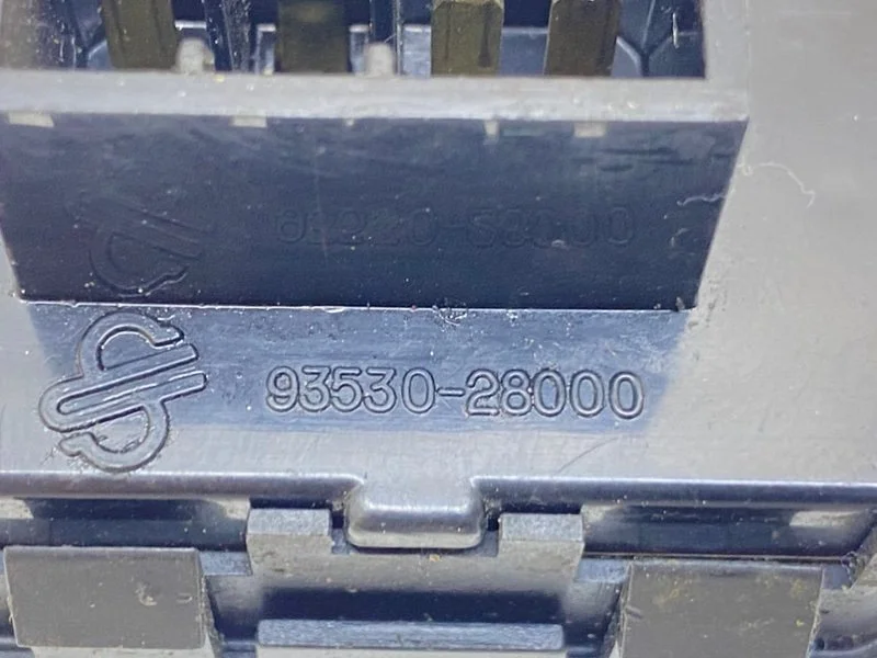 Кнопка регулировки зеркал Hyundai Santamo 1 1999 - миниатюра 8