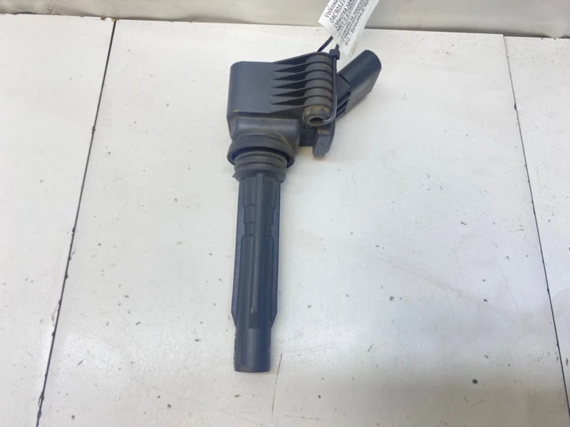 Катушка зажигания Volkswagen Polo 5 (MK5) 1.6 CWVA - миниатюра 2