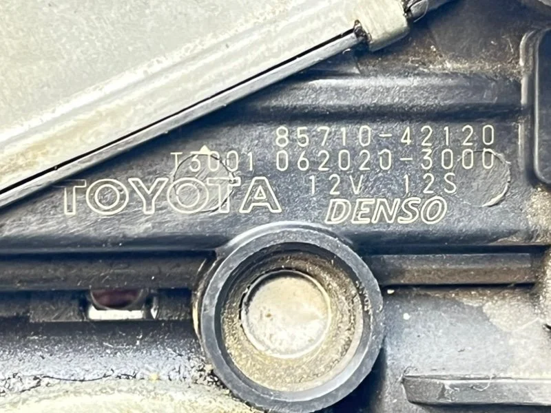 Моторчик стеклоподъемника передний правый Toyota - миниатюра 6