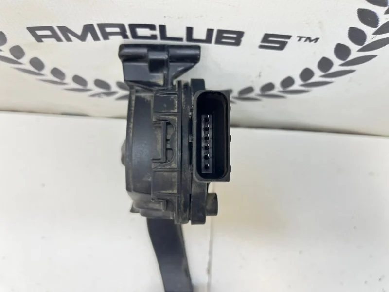 Педаль газа Chevrolet Cruze 1 (J305) 2012 - миниатюра 5