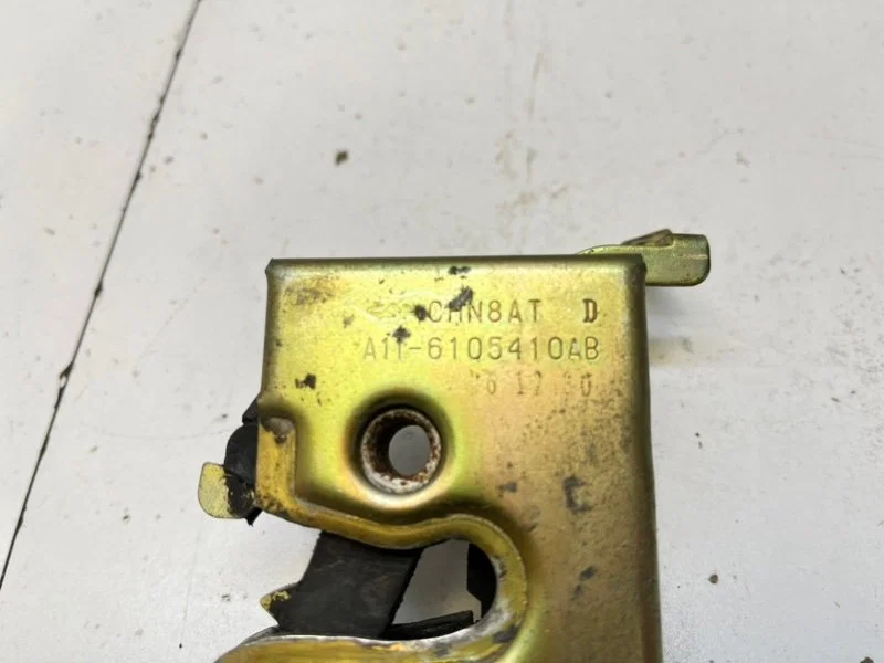 Замок двери передний правый Chery Amulet 1 (A15) - миниатюра 10